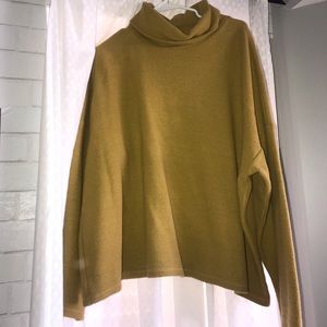 Aerie turtle neck pullover sweater
